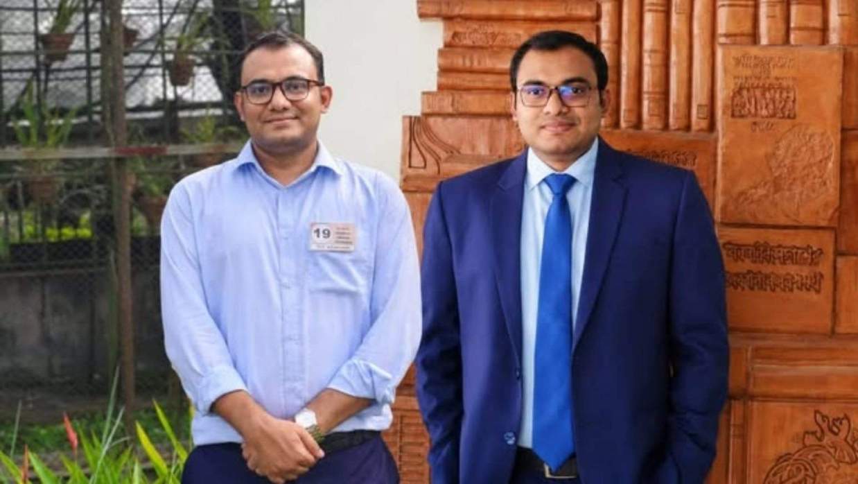যমজ দুই ভাই মো. রাকিব হোসেন ও মো. সাকিব হোসেন
