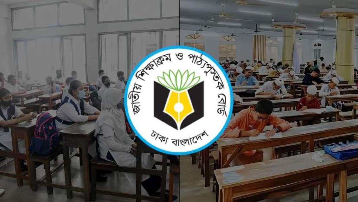 শ্রেণিকক্ষে স্কুল-মাদ্রাসার শিক্ষার্থীরা