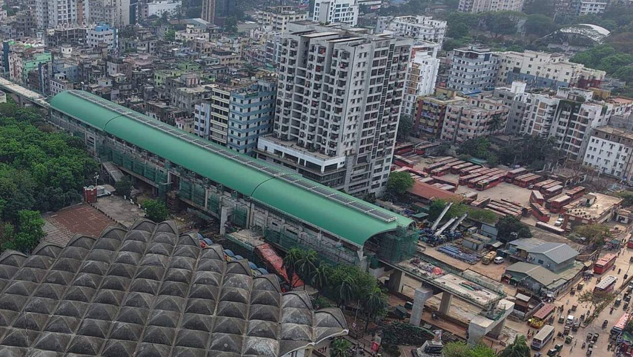 মেট্রোরেলের নির্মানাধীন কমলাপুর স্টেশন