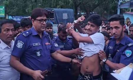 তিনটি বিদেশি পিস্তলসহ যুবক আটক, পরিচয় নিয়ে বিএনপি-জামায়াতের পাল্টাপাল্টি দাবি