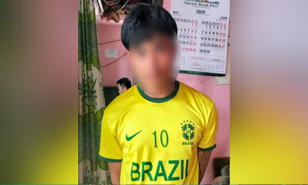 ব্রাজিলের জার্সি পরে দানবাক্স চুরির সময় তরুণ আটক