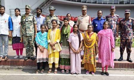 দালালের খপ্পরে পড়ে ভারতে যাওয়া ৬ নারী ফিরলেন দেশে
