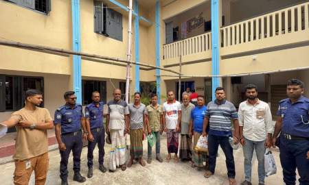 সাবেক আওয়ামী মেয়রকে পুলিশের কাছ থেকে ছিনিয়ে নেওয়ার ঘটনায় আটক ৮