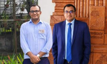একসাথে জন্ম, একসাথে বেড়ে ওঠা— এবার অ্যাডমিন-পুলিশ  ক্যাডার হলেন যমজ ভাই রাকিব-সাকিব