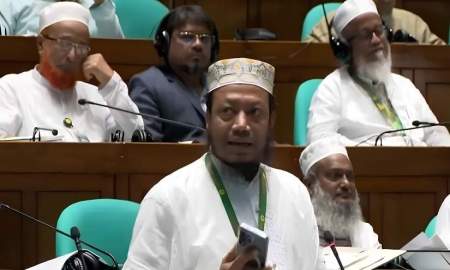 সংসদে ভুলে স্বরাষ্ট্রমন্ত্রীকে ধন্যবাদ দিলেন আমির হামজা