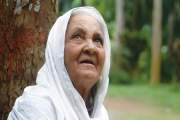সন্তানের অবহেলায় বাবা-মার করুণ পরিণতি, কী আছে ভরণপোষণ আইনে?