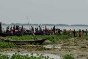 অনুমোদন ছাড়াই ফেরিঘাটে টোল আদায়ের চেষ্টা, স্থানীয়দের বিক্ষোভ