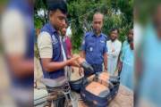 গোপালগঞ্জে গাঁজাসহ ভ্যানচালক আটক