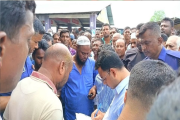 পঁচা মাংস বিক্রি করায় দুই ব্যবসায়ীকে কারাদণ্ড দিলেন ভ্রাম্য…