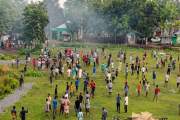 হবিগঞ্জে চেয়ারম্যানের দায়িত্ব পালন নিয়ে সংঘর্ষ, আহত অর্ধশতা…