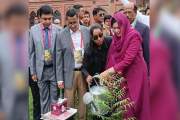 বৃক্ষরোপণের মাধ্যমে বাসযোগ্য পৃথিবী গড়ার আহ্বান জুবাইদা রহ…