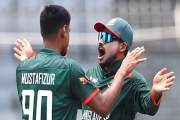 ফের মুস্তাফিজের আঘাত, ২৫ রানে ৪ উইকেট হারাল অস্ট্রেলিয়া