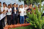 জুলাই শহীদ ওয়াসিমের কবর জিয়ারত করলেন প্রধানমন্ত্রী