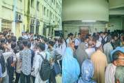 অবহেলার অভিযোগে চিকিৎসককে মারধর: লাশ আটকে ডাক্তারদের প্রতি…