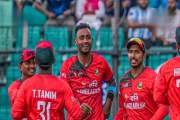ডেভিডকে ফিরিয়ে ম্যাচে ফিরল বাংলাদেশ