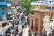 স্কুল ছুটির ঘণ্টা বাজলেই থেমে যায় যশোর, সমাধান খুঁজছে প্রশা…