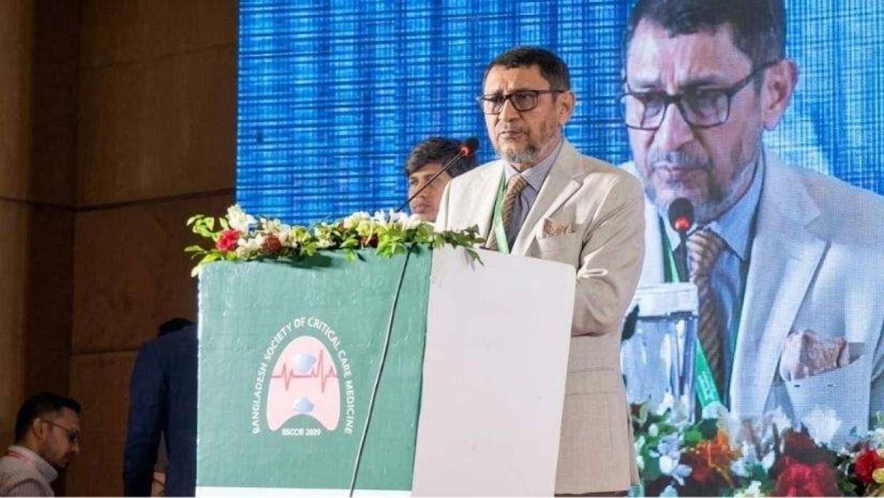 বক্তব্য রাখছেন স্বাস্থ্যমন্ত্রী সরদার মো. সাখাওয়াত হোসেন বকুল