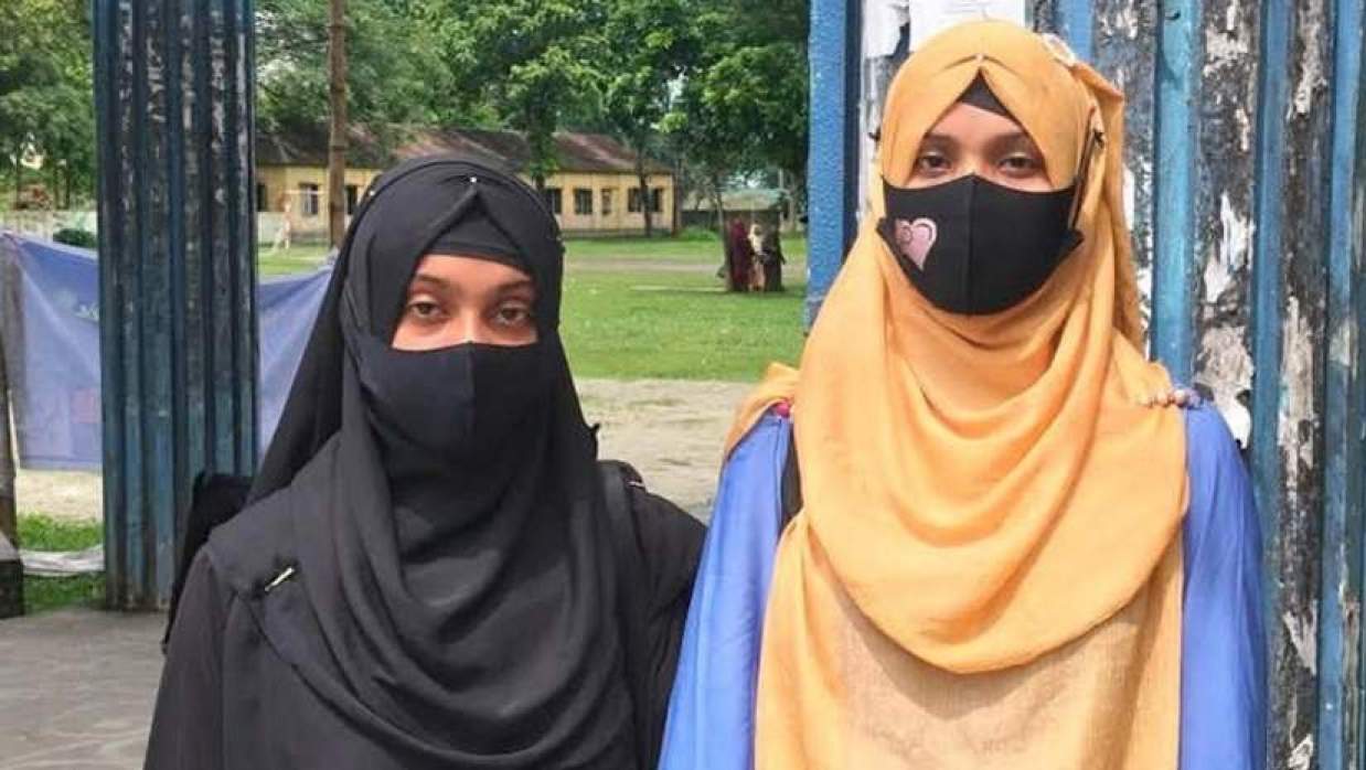 মনি ও ইসমত আরা