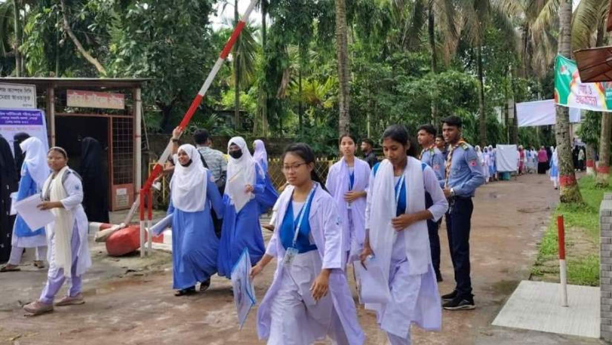 গতকাল থেকে চলতি বছরের এইচএসসি পরীক্ষা শুরু