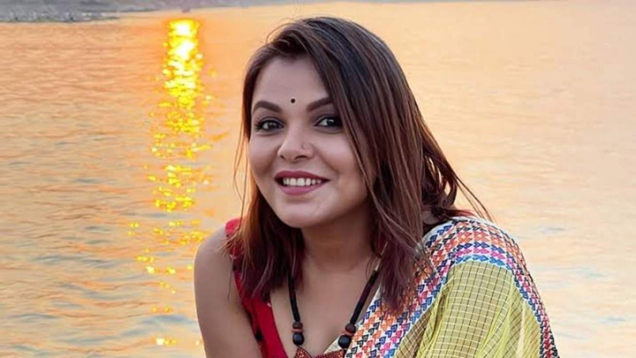 সমালোচনার মুখে জুলাই নিয়ে অশ্লীল পোস্ট সরালেন অভিনেত্রী শাওন