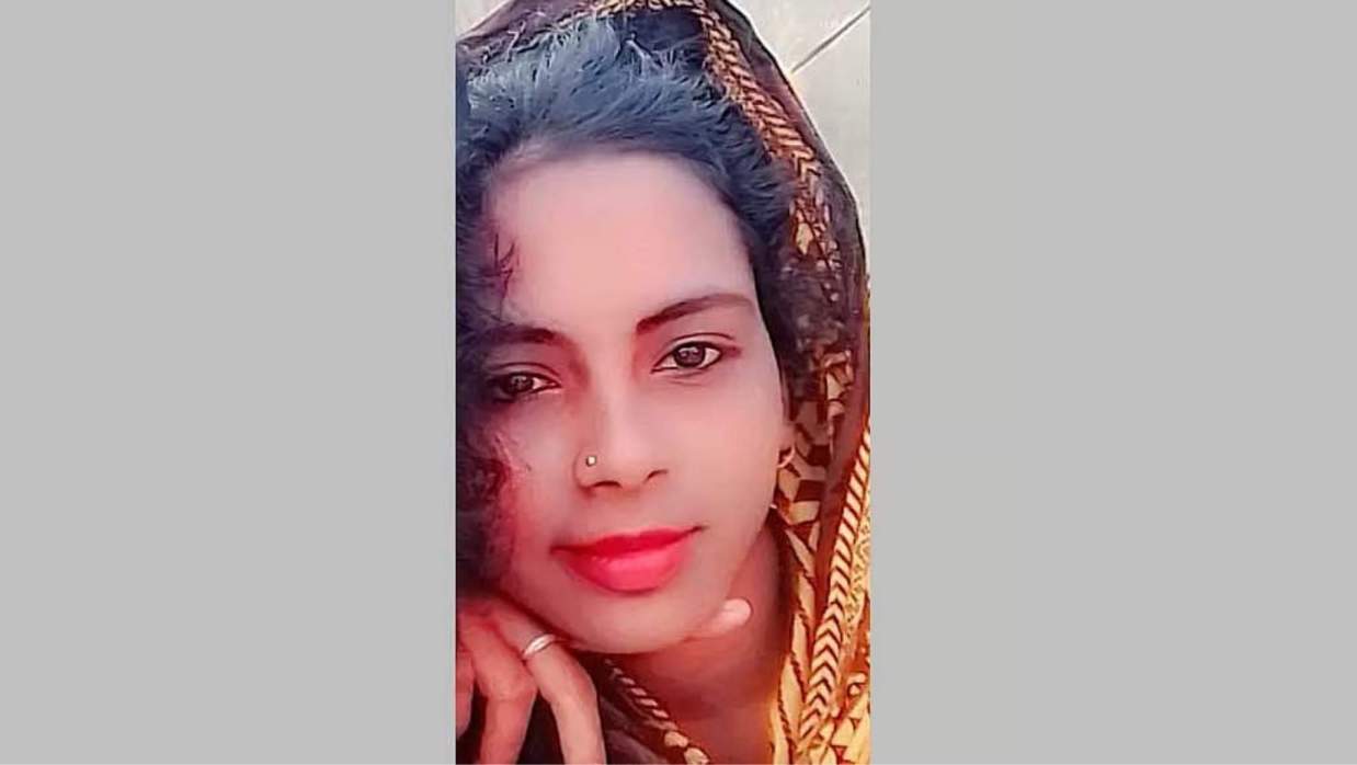 ‘দুই ব্যক্তির সঙ্গে কুয়াকাটা যেতে হবে’ স্বামীর প্রস্তাবে রাজি না হওয়ায়...