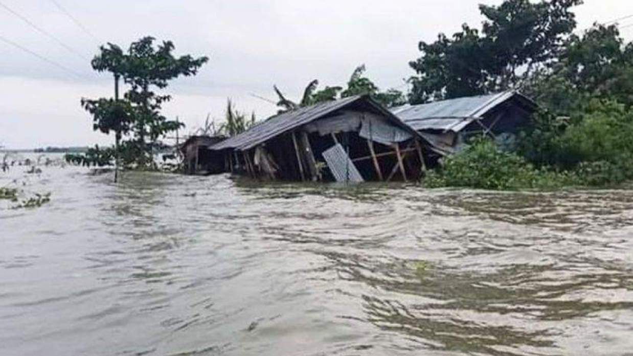 অতি ভারী বৃষ্টির সতর্কবার্তা, সাত জেলায় বন্যার পূর্বাভাস