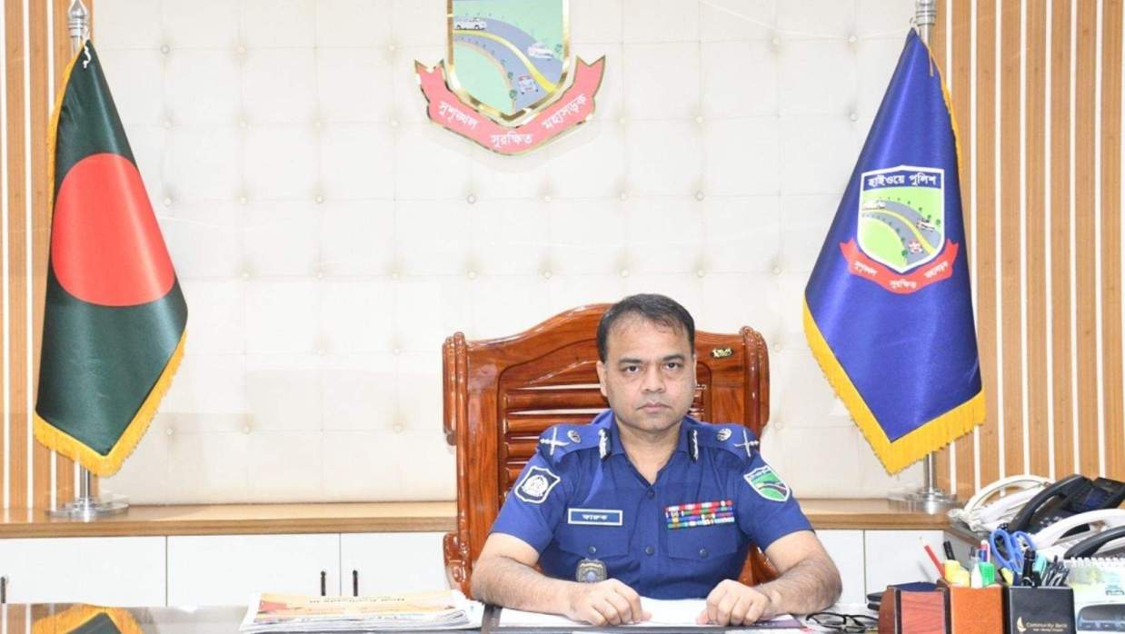 পুলিশের অতিরিক্ত মহাপরিদর্শক (আইজিপি) ফারুক আহমেদ
