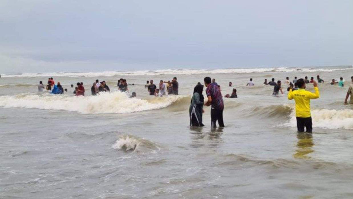 কক্সবাজারের সুগন্ধা সমুদ্র সৈকত