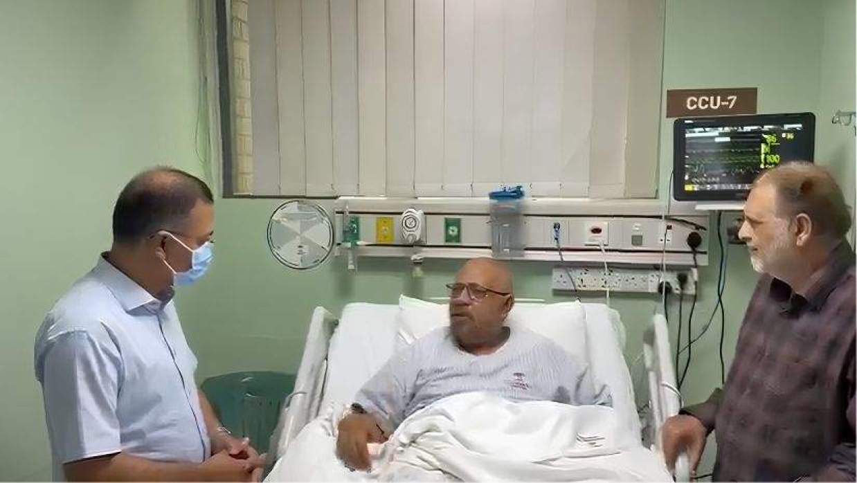 হাসপাতালে মিডিয়া সেলের আহ্বায়ক ডা. পাভেলকে দেখতে গেলেন প্রধানমন্ত্রী