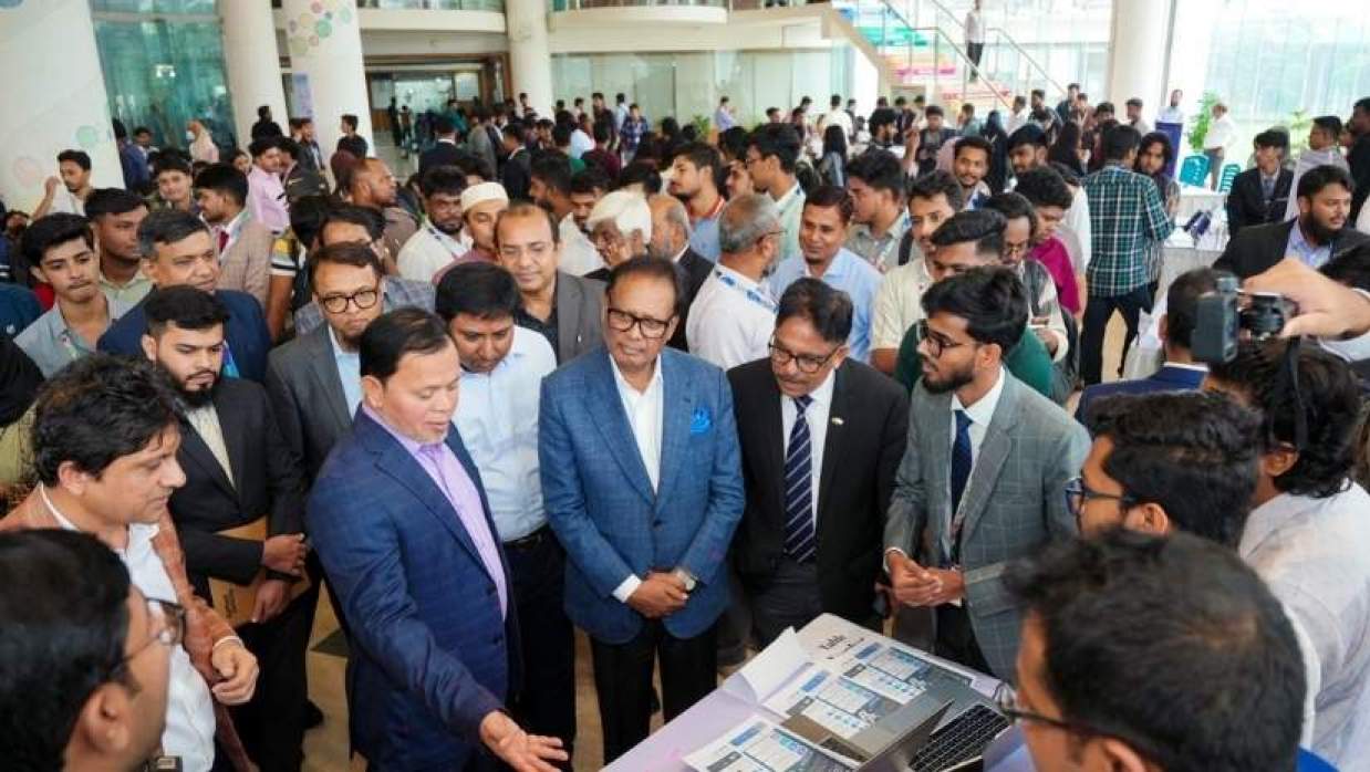 ড্যাফোডিল ইন্টারন্যাশনাল ইউনিভার্সিটিতে ‌‘কৃত্রিম বুদ্ধিমত্তা গবেষণা ল্যাব’ উদ্বোধন