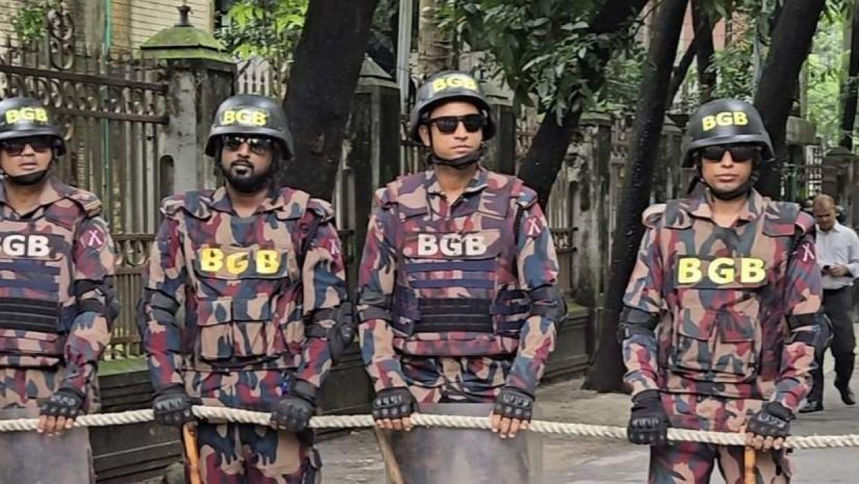 ঢাবিতে বিজিবি মোতায়েন