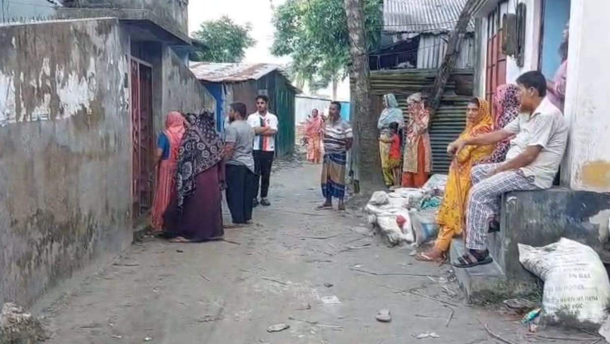 ডেঙ্গুতে একমাত্র সন্তান সুরাইয়াকে হারাল বাবা-মা