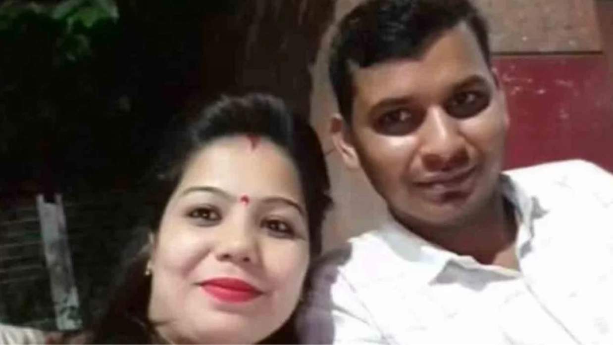 অতুল পওয়ার ও তার স্ত্রী দামিনী