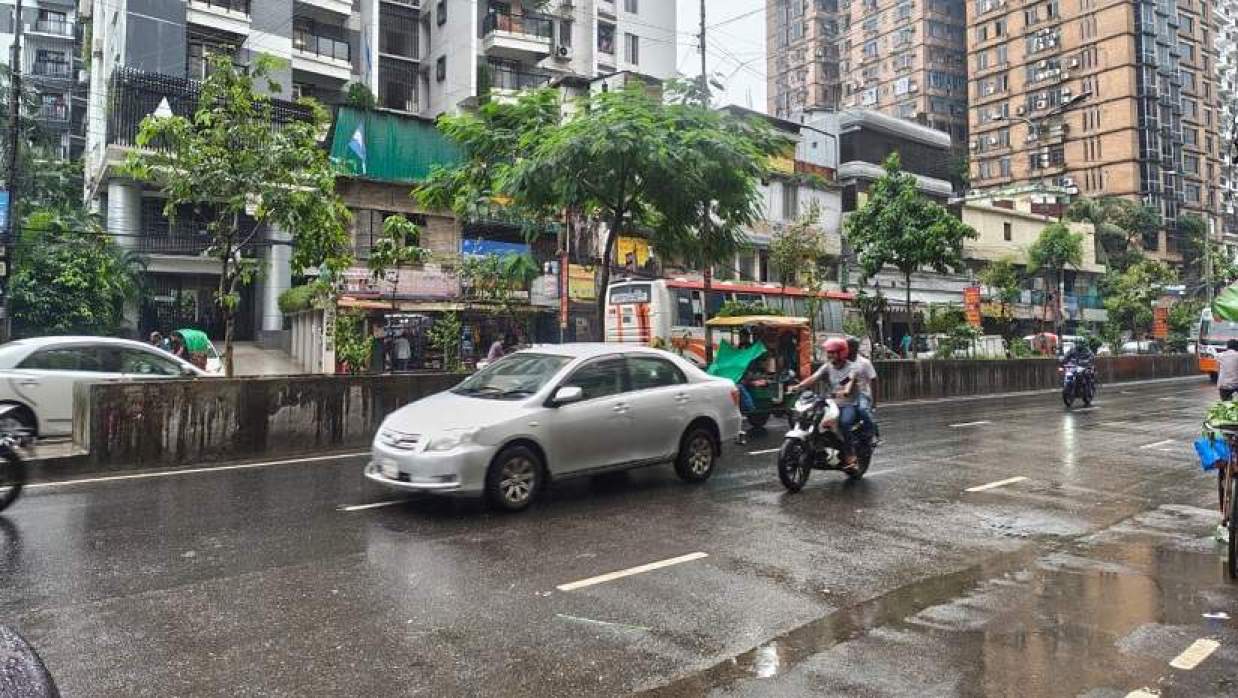 ৭ বিভাগে টানা দুদিন ভারী বৃষ্টির পূর্বাভাস, ঢাকায় জলাবদ্ধতার সতর্কবার্তা