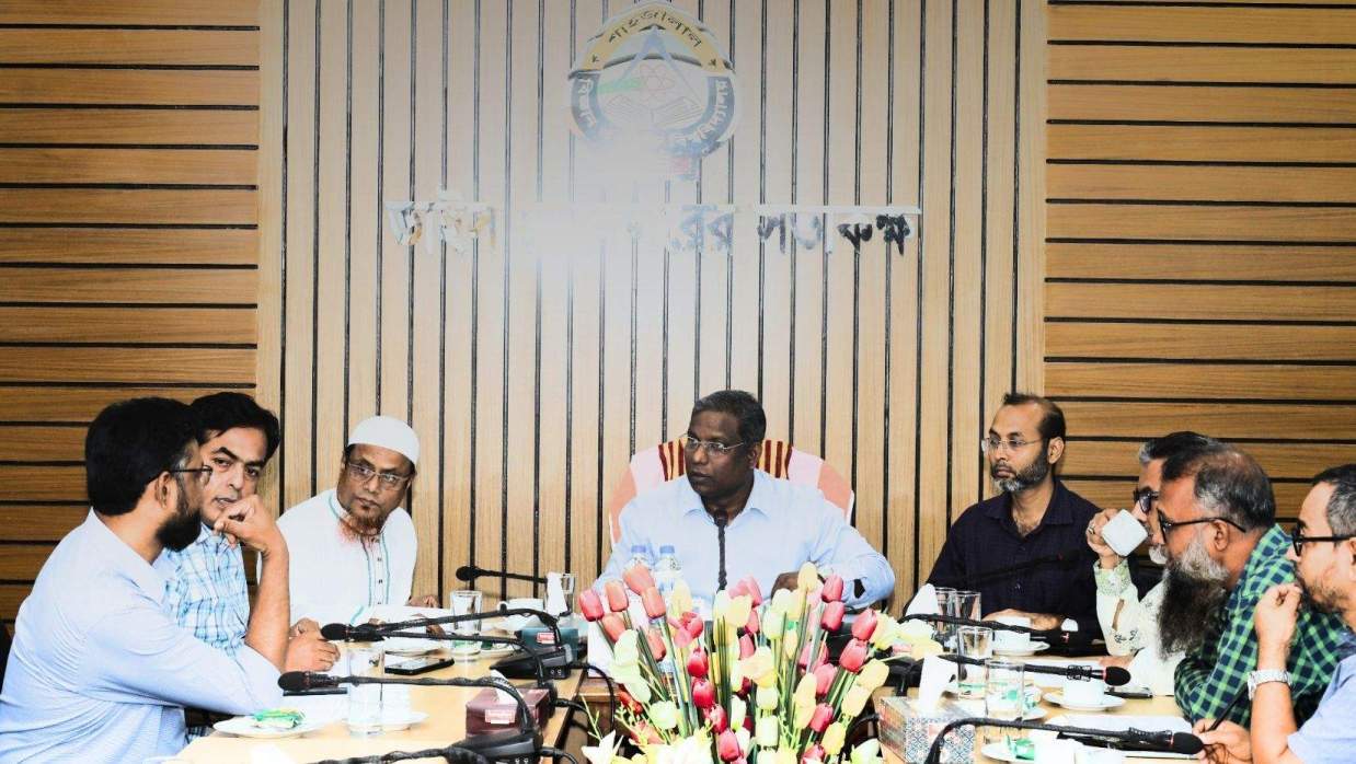 বিভাগীয় প্রধানদের সাথে শাবিপ্রবি উপাচার্যের মতবিনিময় সভা