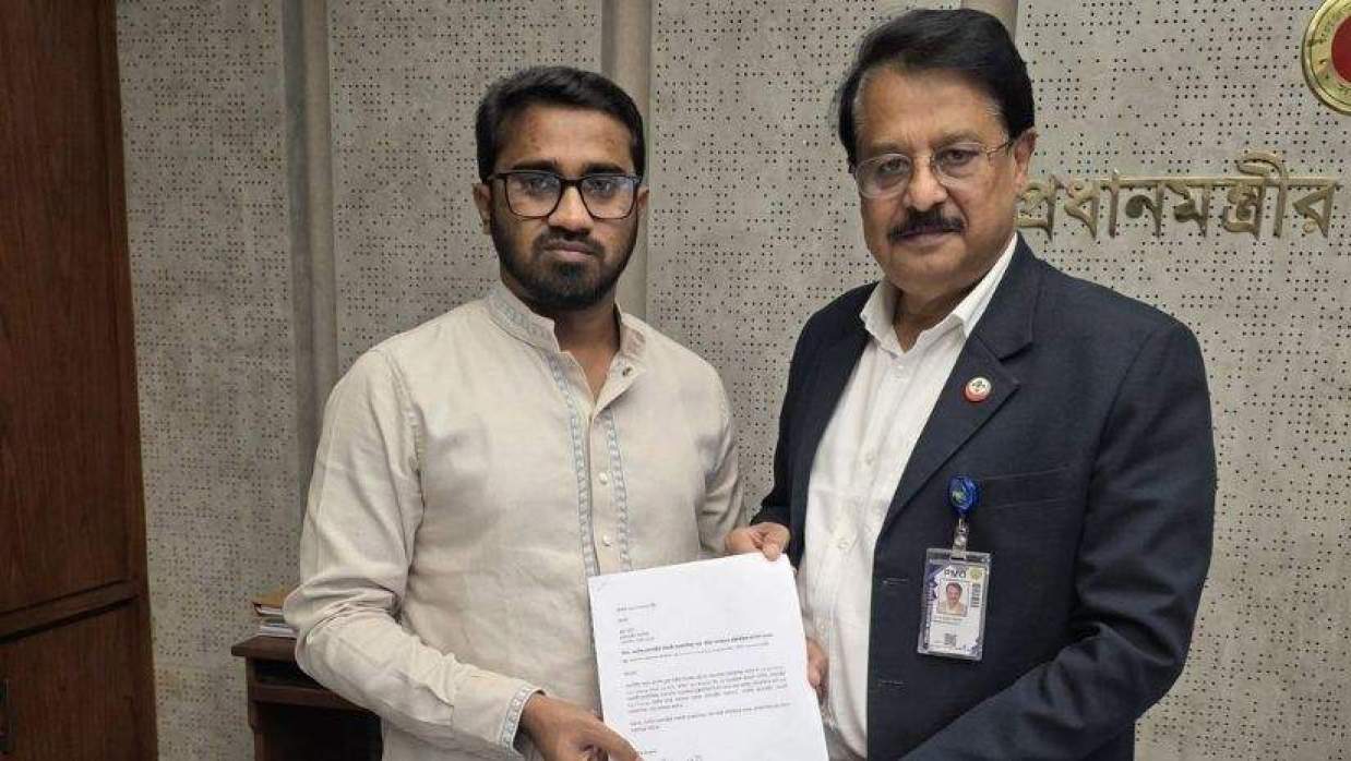 প্রধানমন্ত্রীর সহকারী (রাজনৈতিক) পদে দায়িত্ব গ্রহণ করেছেন বিএনপি নেতা মো. রাশেদ খাঁন