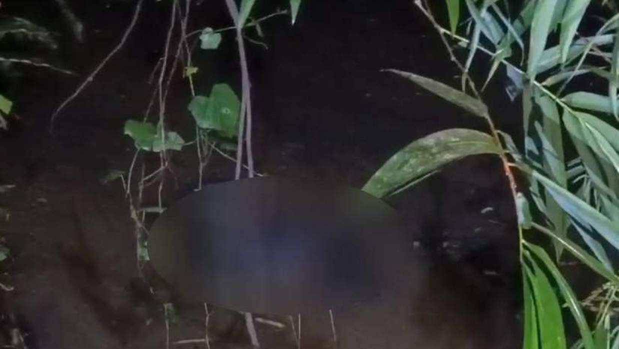 পরিত্যক্ত পুকুরে রিয়ানের মরদেহ