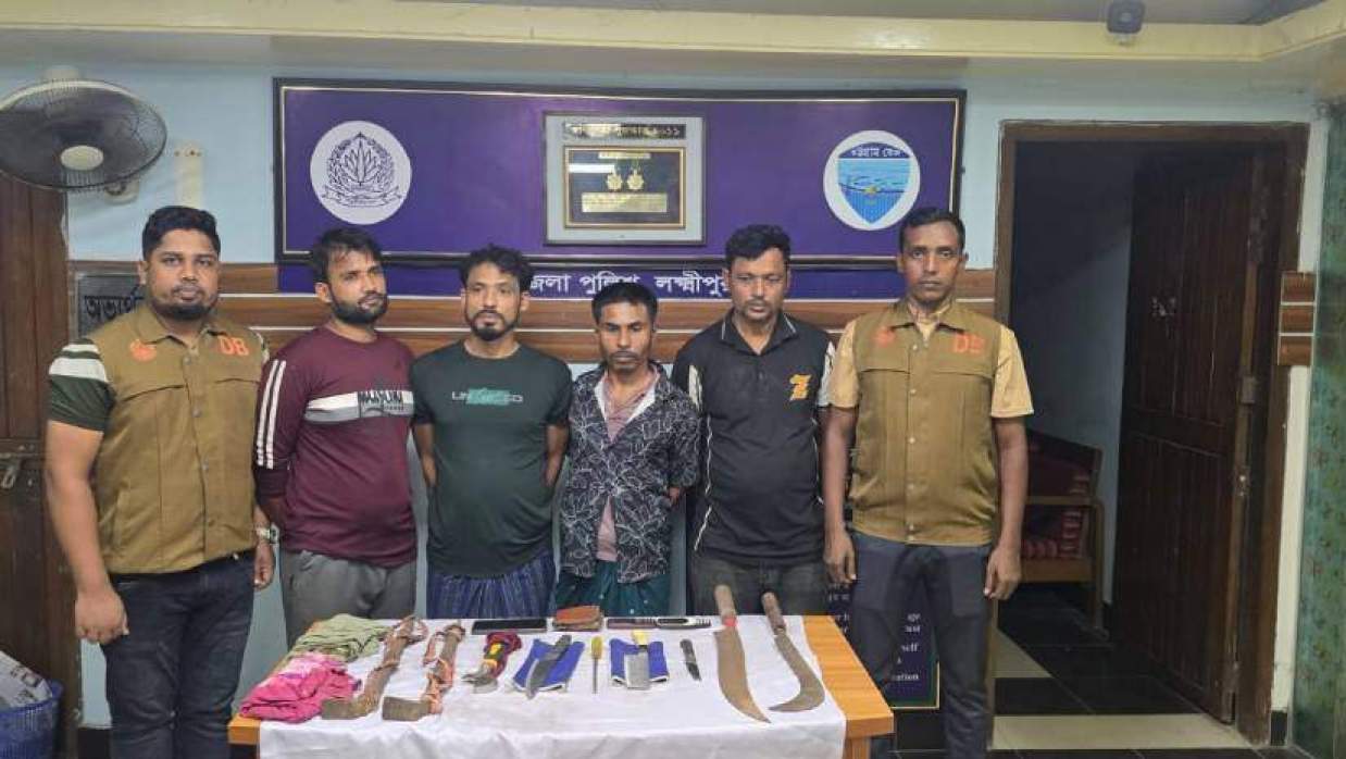 গ্রেপ্তার চারজন