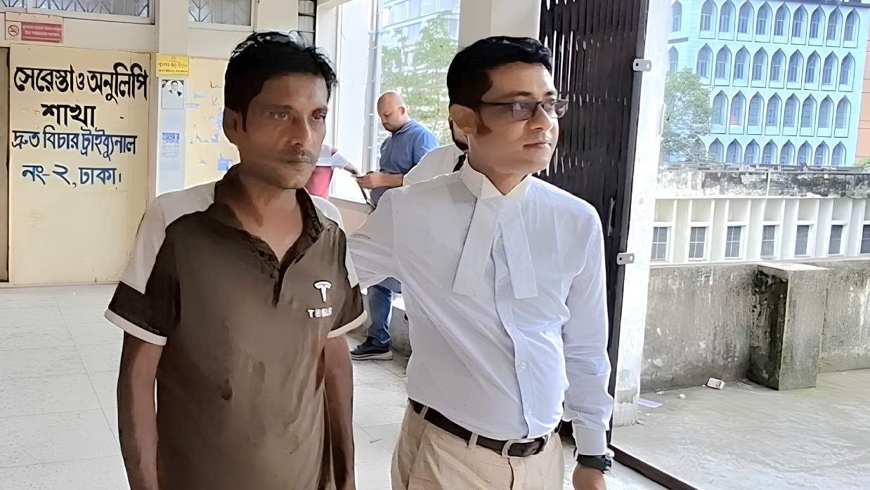 ভুক্তভোগী মামুন মিয়া ও তার আইনজীবী