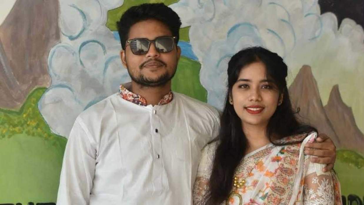 দুই মুখ হলেন যবিপ্রবির পরিবেশ বিজ্ঞান ও প্রযুক্তি (ইএসটি) বিভাগের ২০১৮-১৯ শিক্ষাবর্ষের শিক্ষার্থী নাহিদ হাসান ও সোহেলী আশারফ