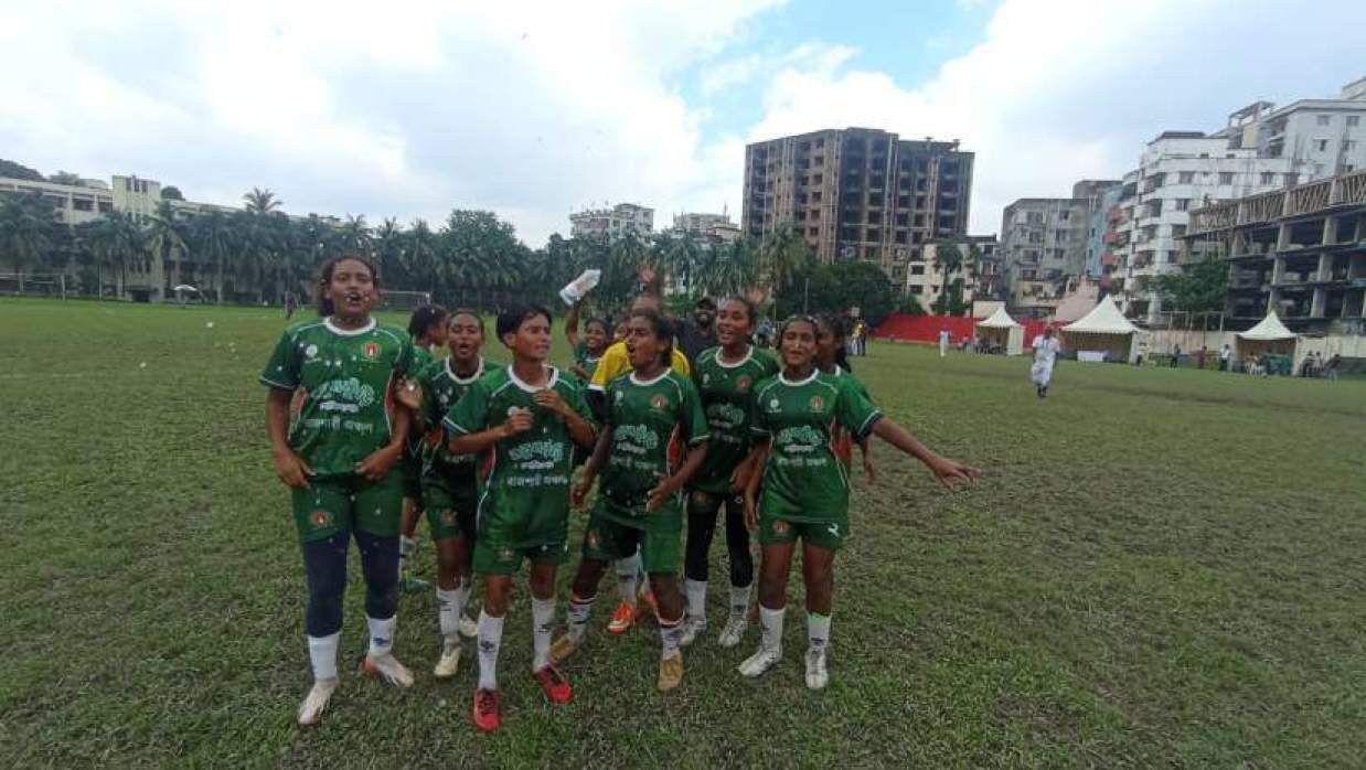 বালিকা বিভাগে ফাইনালে রাজশাহী অঞ্চল