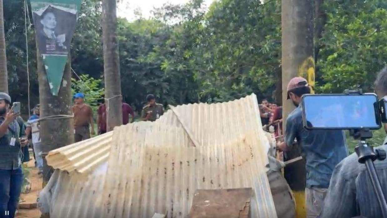 সিটি কর্পোরেশন এই অভিযান চালাচ্ছে