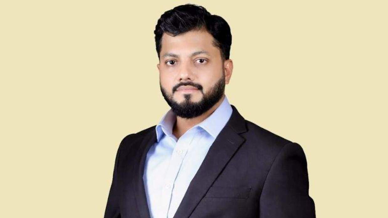 প্রতিমন্ত্রী ইশরাক হোসেন