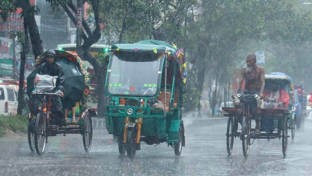 ঝড়ের আভাস