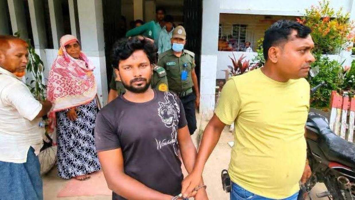 আটক ফরহাদ হোসেন