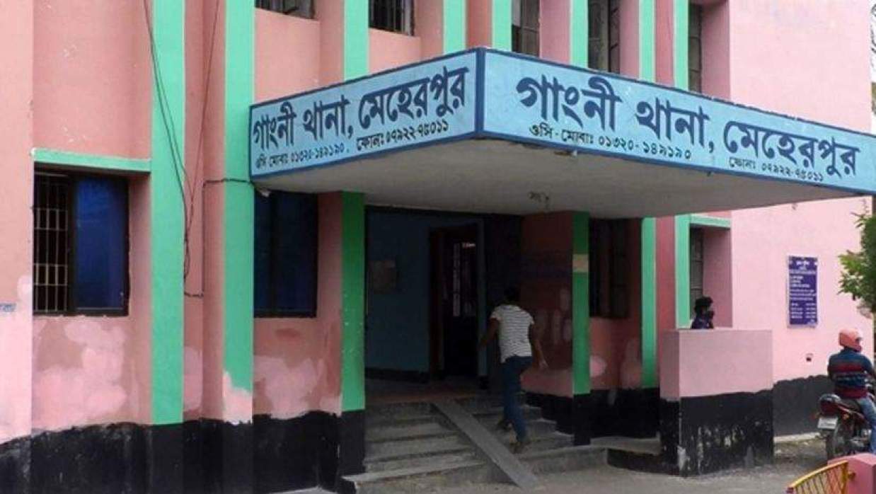 সাইকেল চুরির অভিযোগে চাচা ভাতিজার বিরোধ, হাসুয়ার কোপে আহত ভাতিজার মৃত্যু