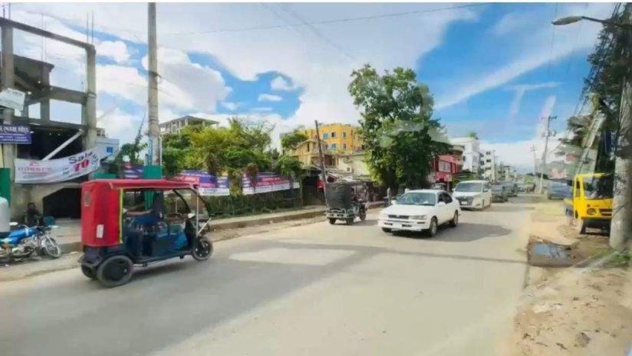 নাহিদ-হাসনাতদের গাড়ি বহর আটকে দিল প্রশাসন