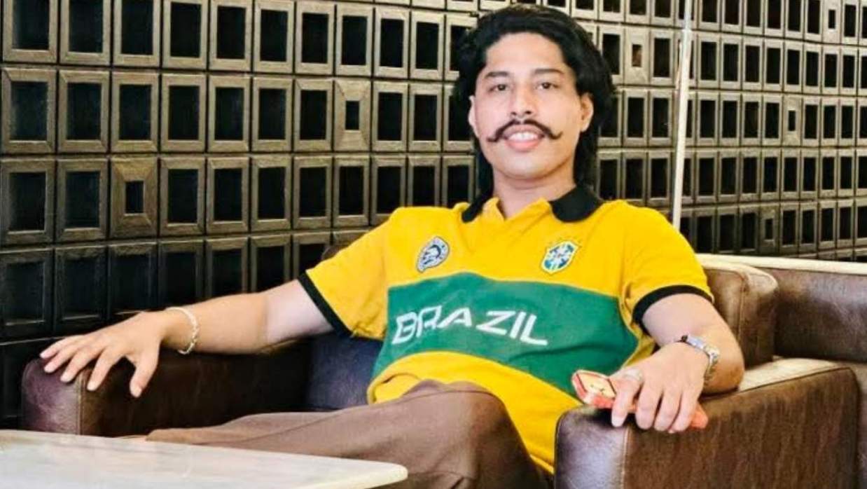 মোবারক হোসেন ওরফে ডেভিড ইমন