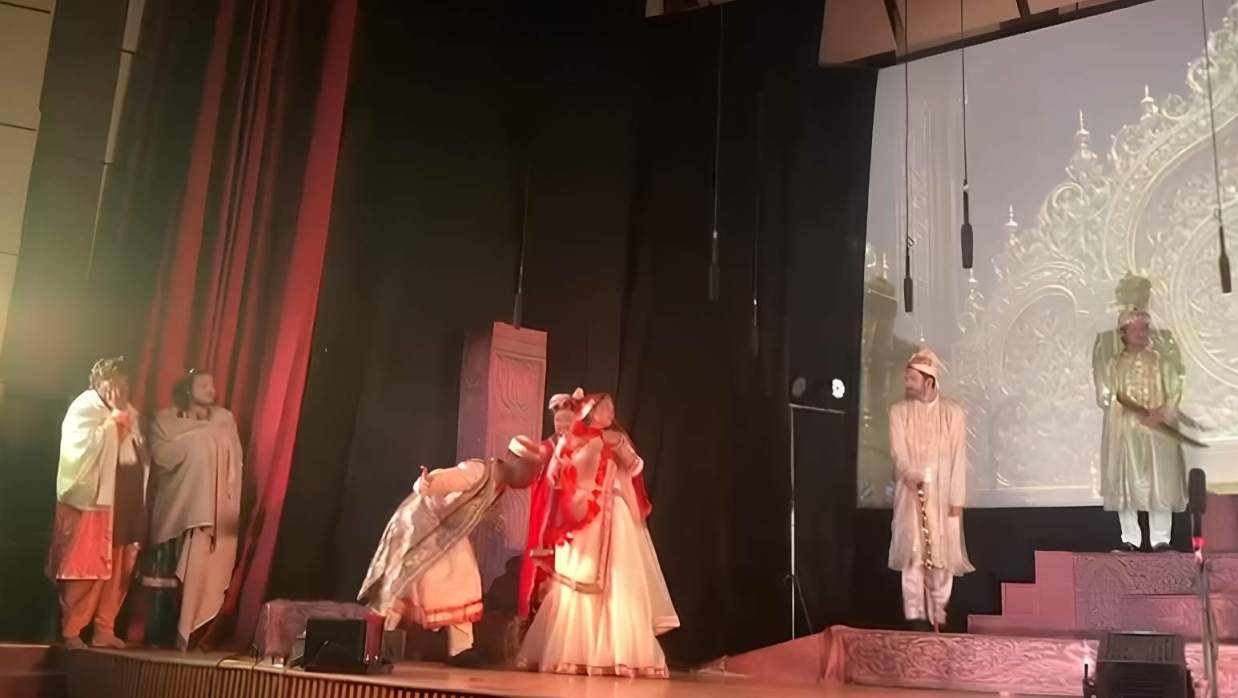 আইইউবিতে শেষ হলো তিনদিনের নাট্যোৎসব ‘নাট্যবৃত্তের দ্বিদশক’