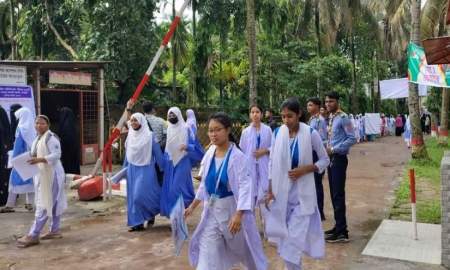 শিক্ষামন্ত্রীর হস্তক্ষেপে পরীক্ষায় অংশগ্রহণের সুযোগ পেলেন এইচএসসির সেই ৮ শিক্ষার্থী, অভিযুক্ত গ্রেপ্তার